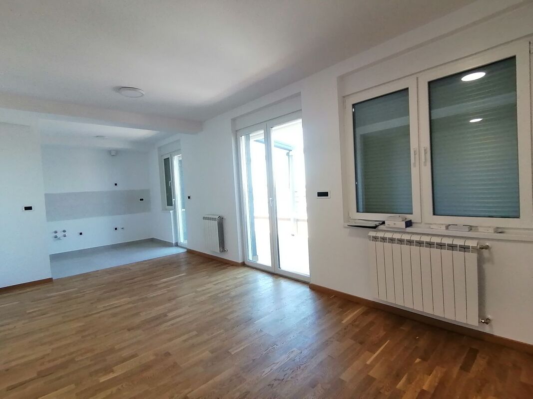 m2Gsigma nekretnine, Zrenjanin, Centar, četvorosoban stan na prodaju, 1418