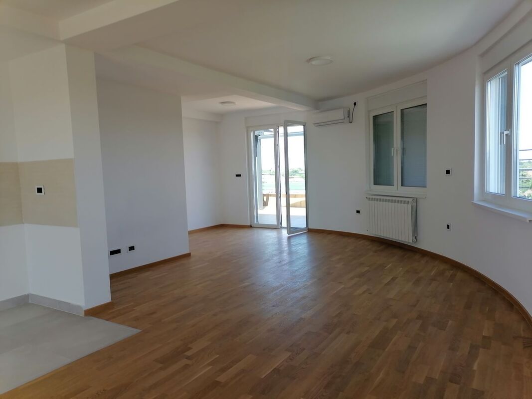 m2Gsigma nekretnine, Zrenjanin, Centar, četvorosoban stan na prodaju, 1418