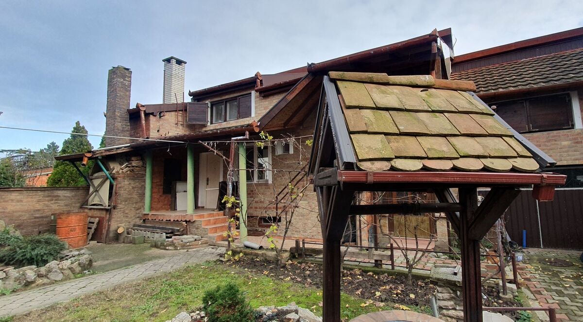 m2Gsigma nekretnine, Zrenjanin okolina, Aradac, više od šest soba kuća na prodaju, 1562