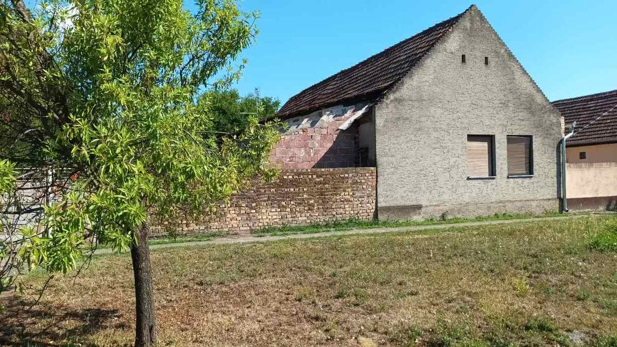 m2Gsigma nekretnine, Zrenjanin okolina, Belo Blato, dvoiposobna kuća na prodaju, 2430