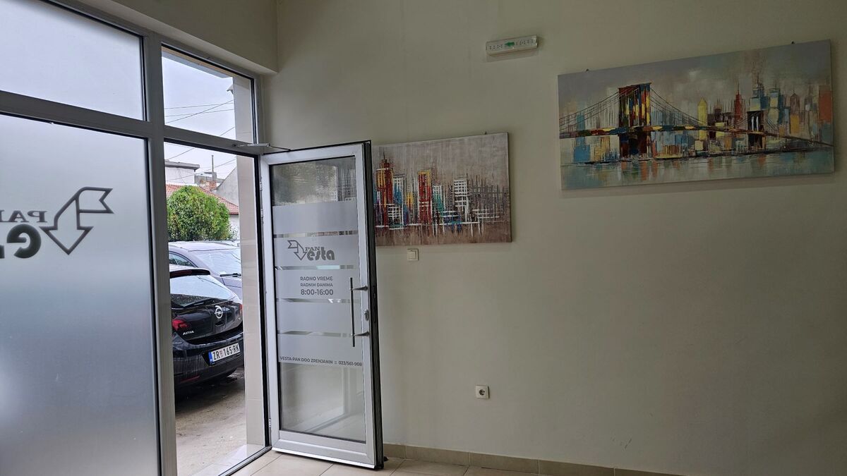 m2Gsigma nekretnine, Zrenjanin, Žitni trg, poslovni prostor na prodaju, 2440