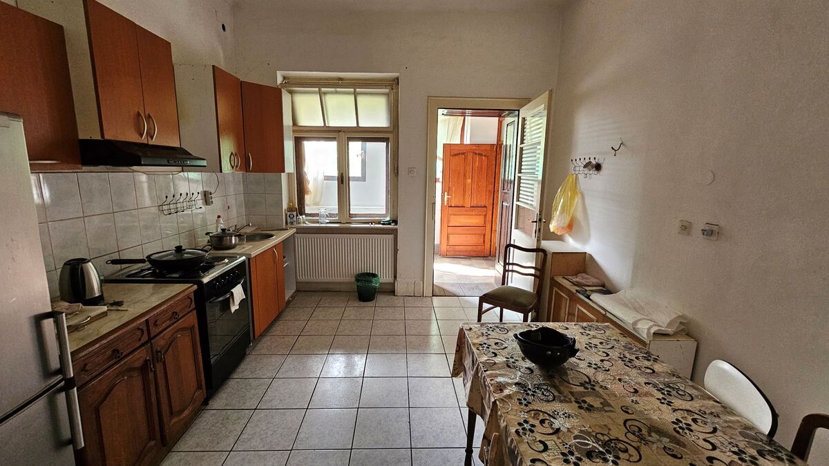 m2Gsigma nekretnine, Zrenjanin, Centar, četvorosoban stan na prodaju, 2456