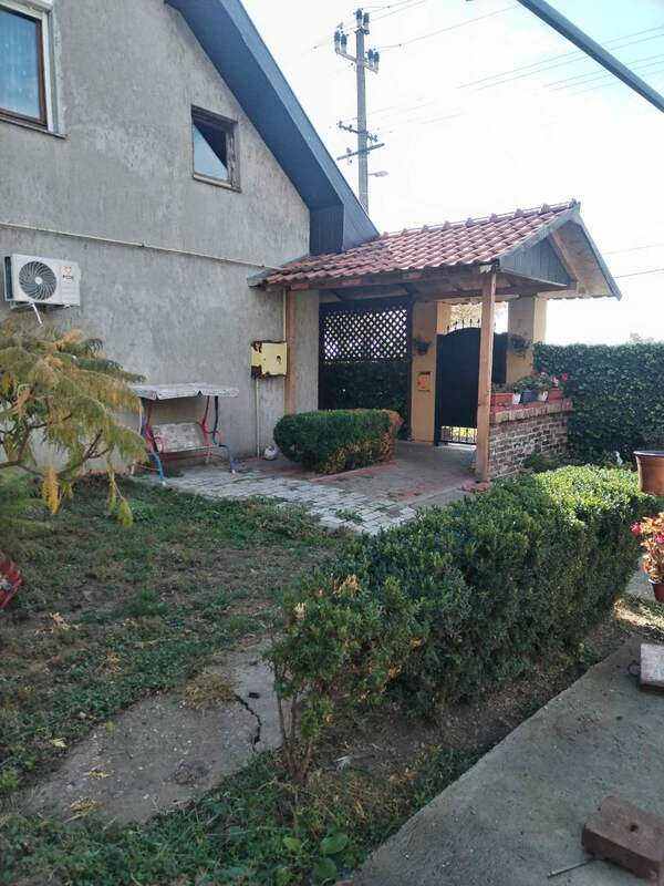m2Gsigma nekretnine, Zrenjanin okolina, Melenci, četvorosobna kuća na prodaju, 2483