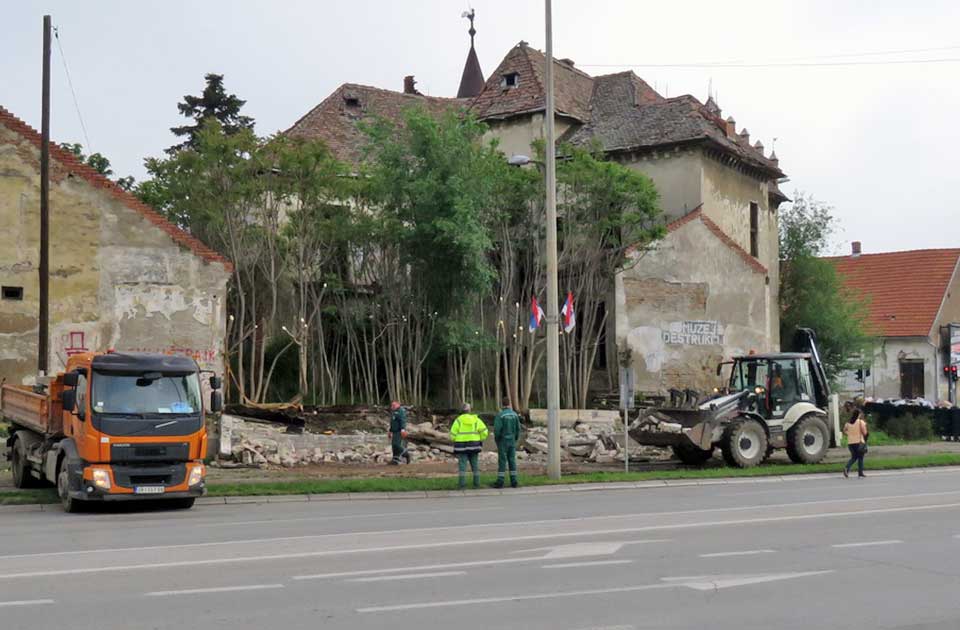 Zrenjanin nekretnine, Prošlost kao breme
